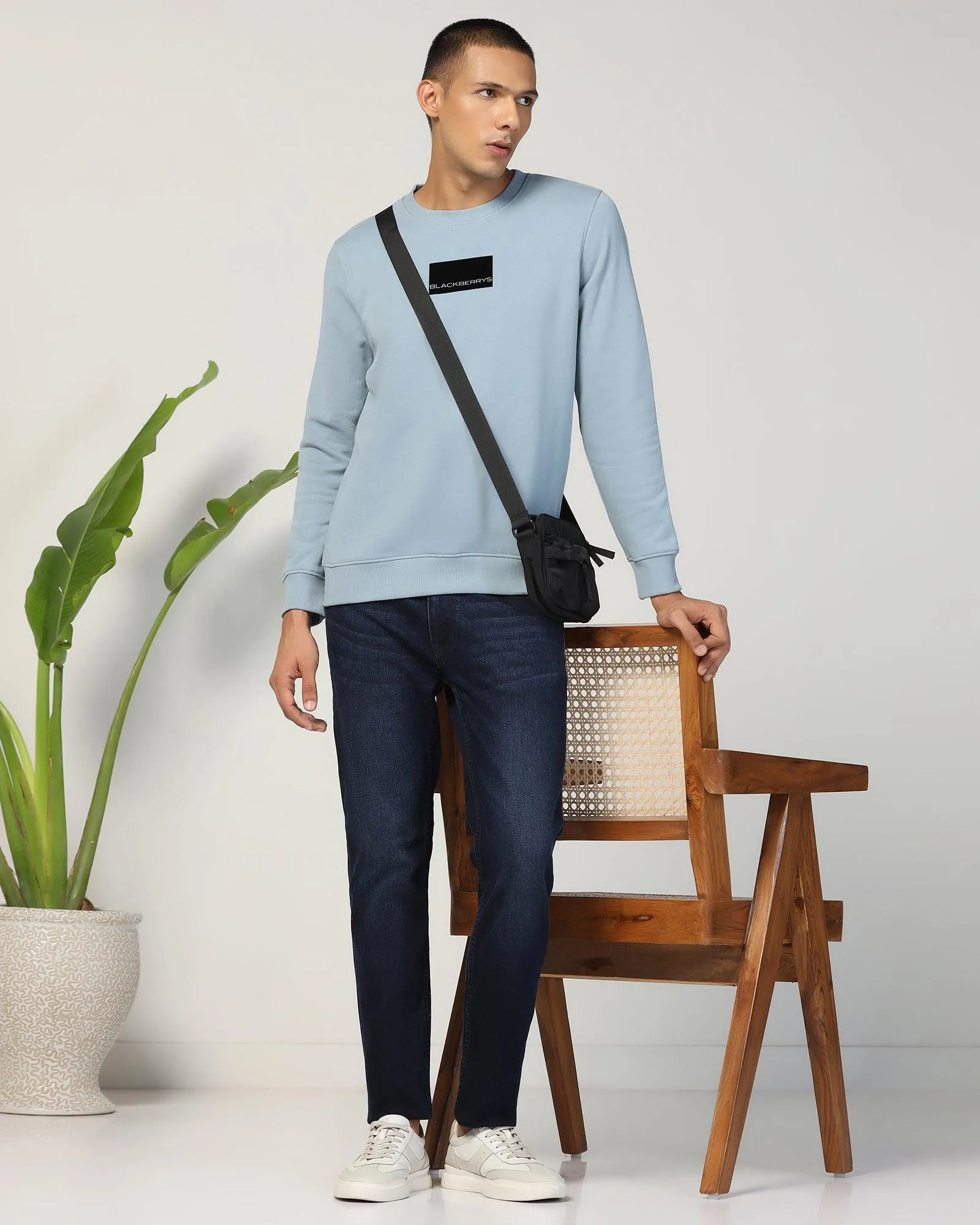 Crew Neck Airy Blue Solid Sweatshirt - Uno